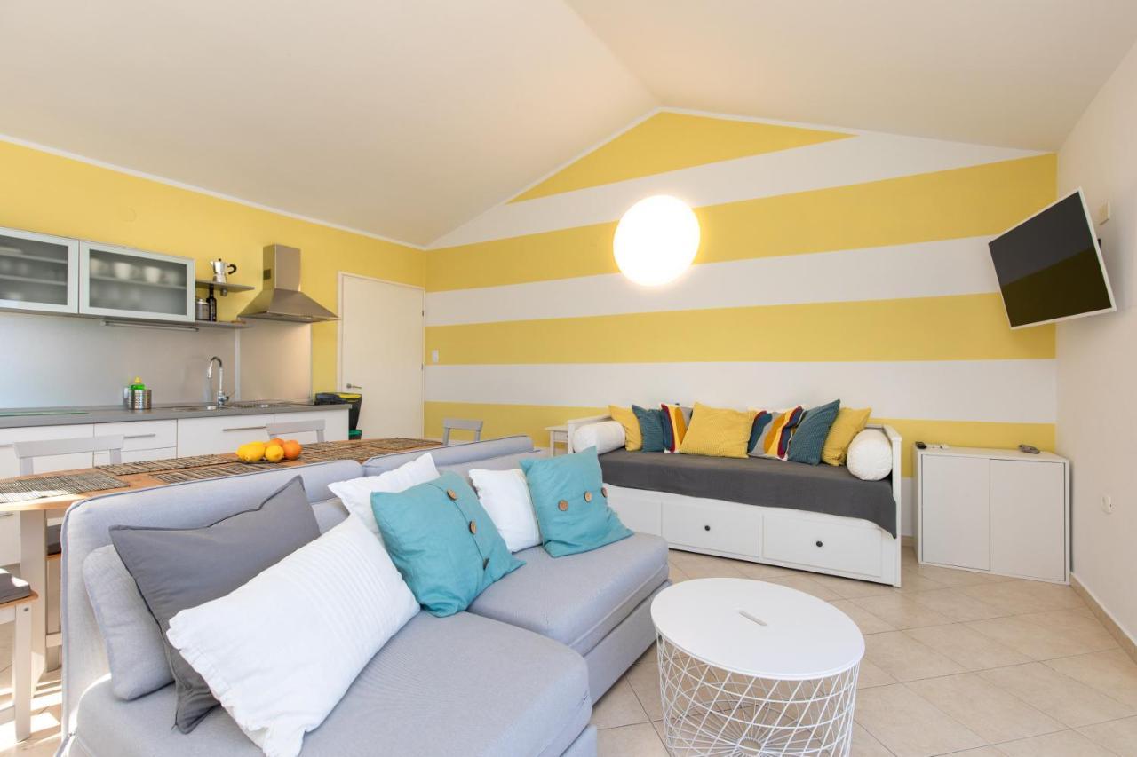 קרק Apartment Portapisana Just 50M From The Beach מראה חיצוני תמונה