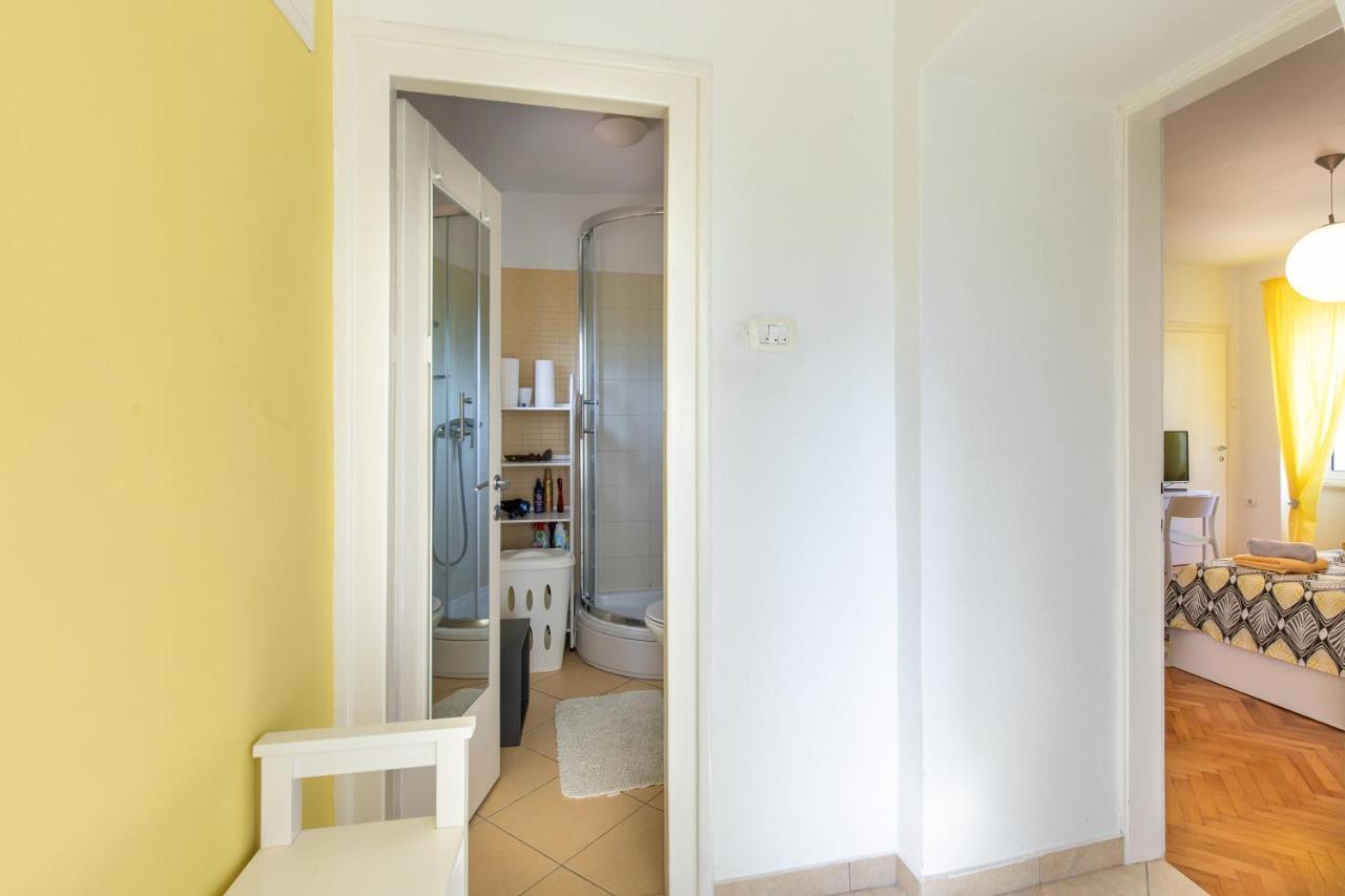 קרק Apartment Portapisana Just 50M From The Beach מראה חיצוני תמונה