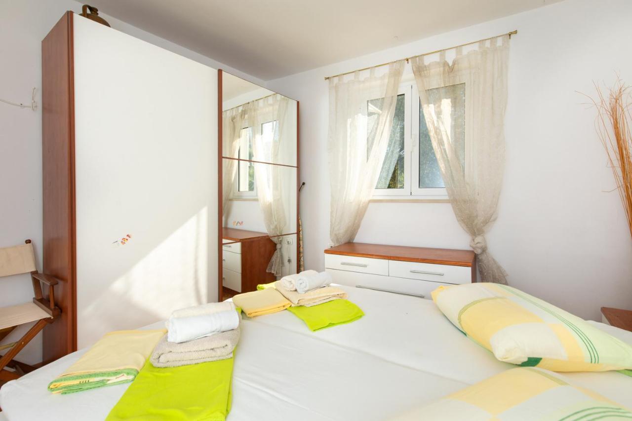 קרק Apartment Portapisana Just 50M From The Beach מראה חיצוני תמונה