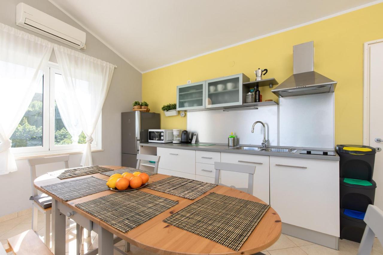 קרק Apartment Portapisana Just 50M From The Beach מראה חיצוני תמונה