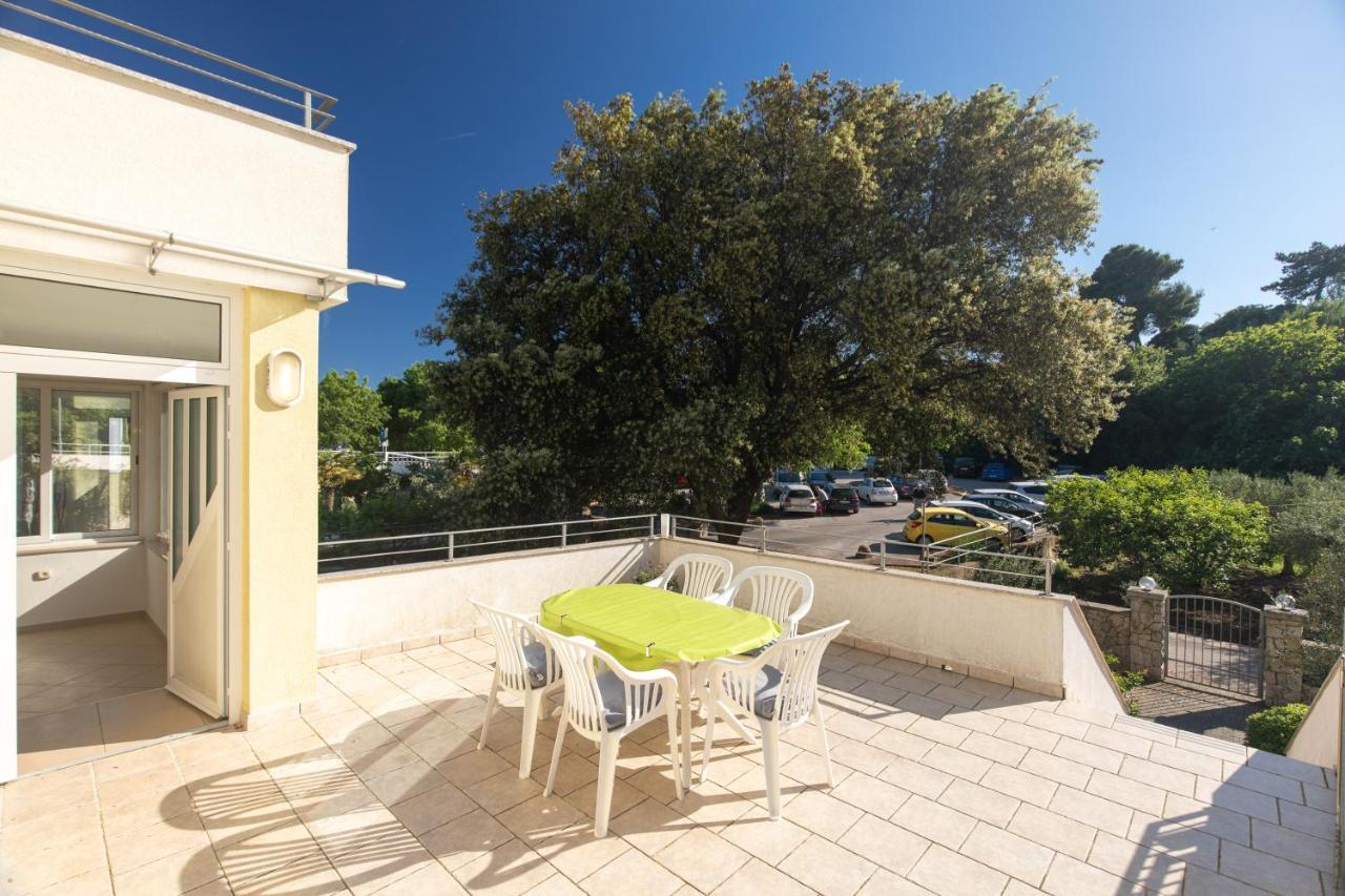 קרק Apartment Portapisana Just 50M From The Beach מראה חיצוני תמונה
